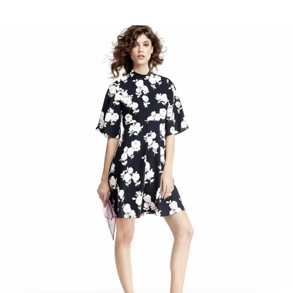Kate Spade Posy Floral Swing Dress Black and White Size 0